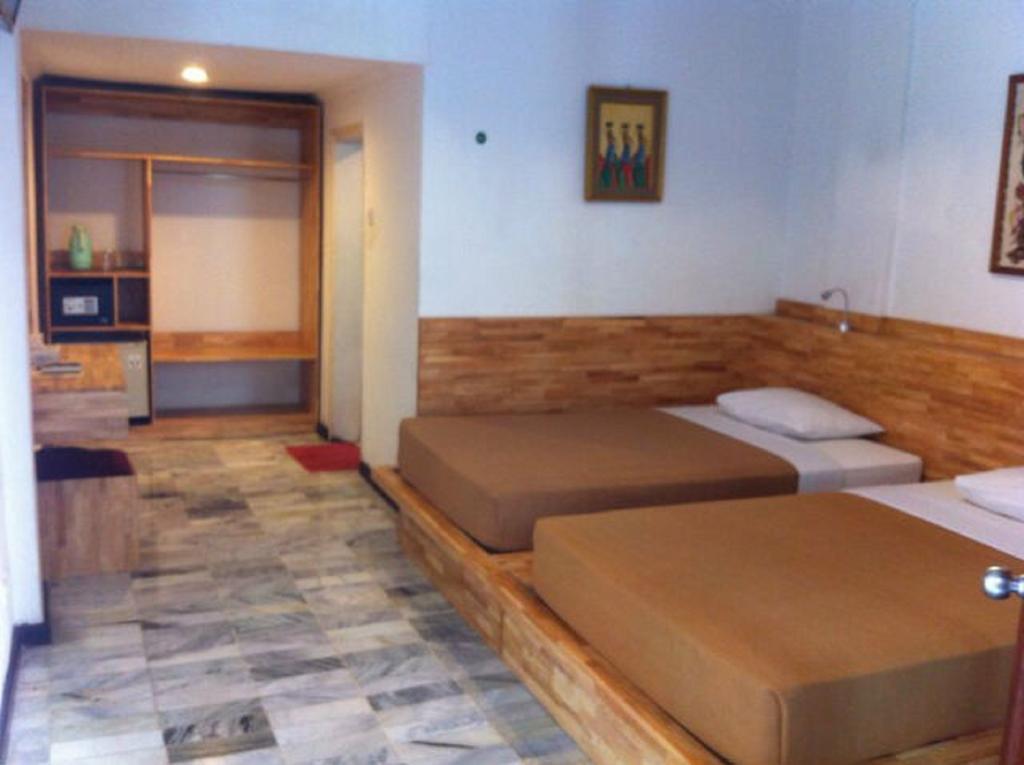 Hotel Karthi Kuta Кута Екстериор снимка