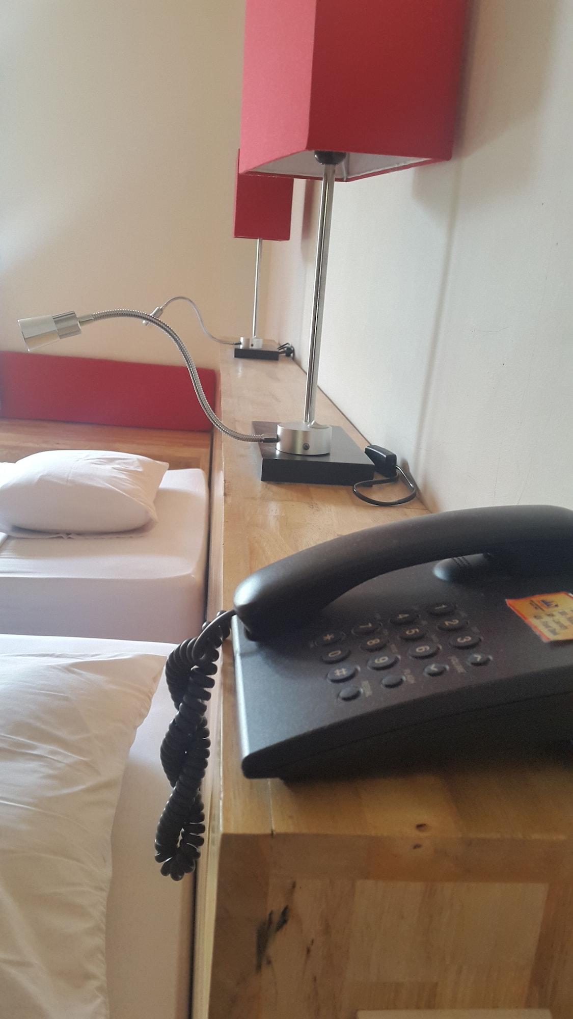 Hotel Karthi Kuta Кута Екстериор снимка