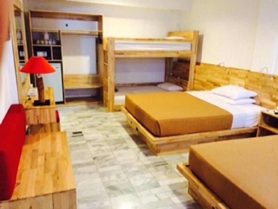 Hotel Karthi Kuta Кута Екстериор снимка